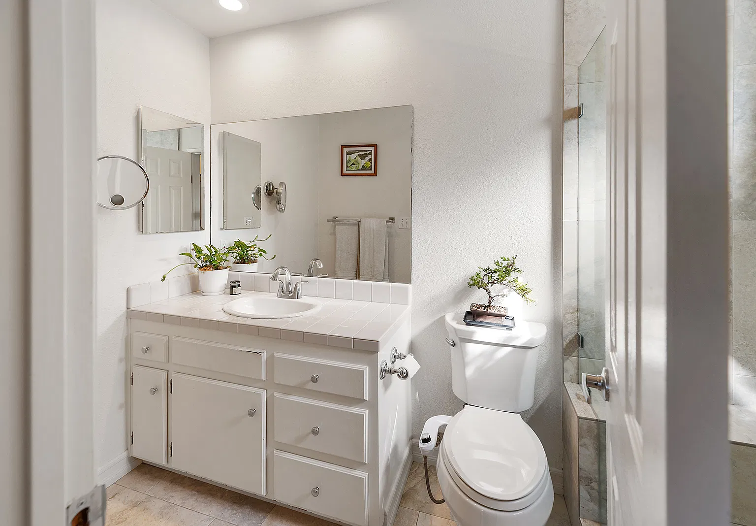 4 bed, 2256 sqft, $6,000 — Photo 4