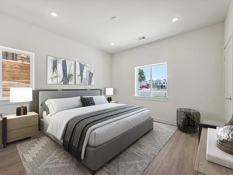 4802 Congress St #116 — Photo 4