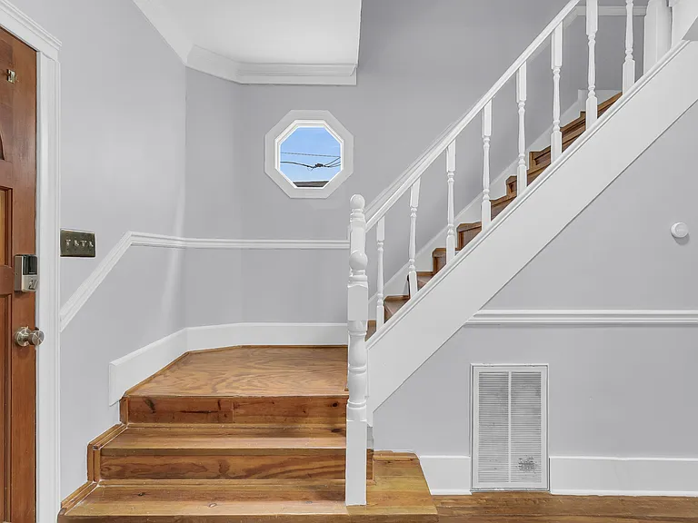1195 King St — Photo 22