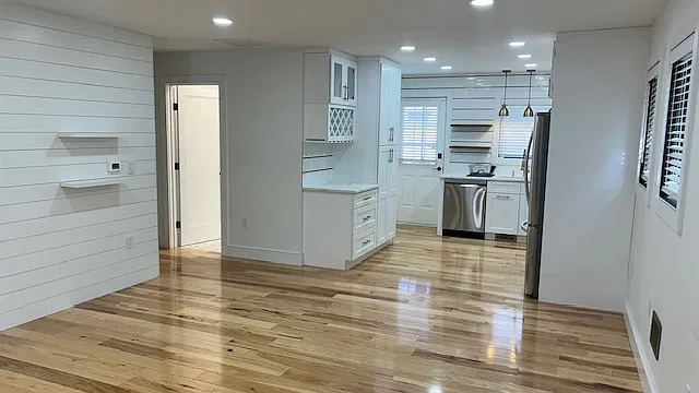 17 Zabriskie St