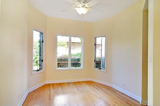 4th image of 423 Ashbury Dr