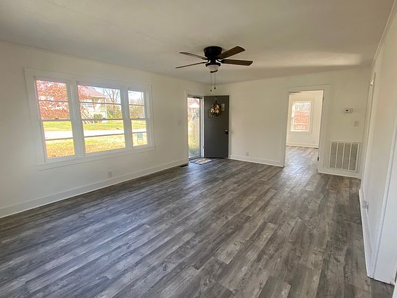 3rd image of 109 Hayes St