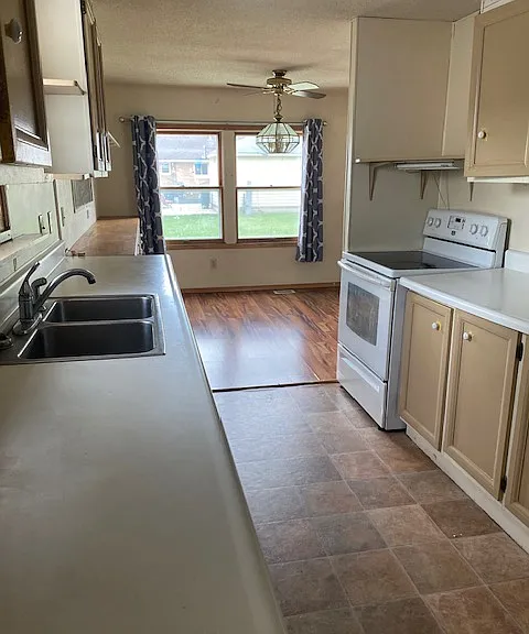 412 Union St — Photo 5