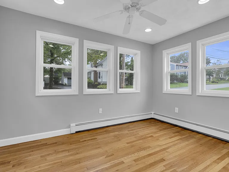 102 Orange St — Photo 4