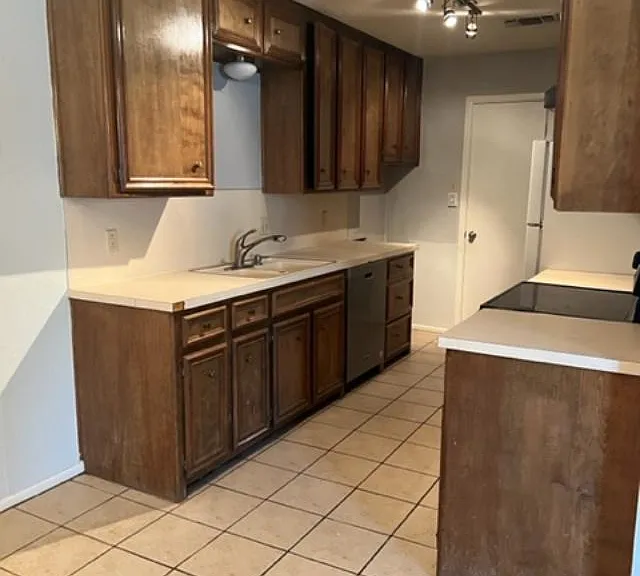 820 N Elkhart Ave #A — Photo 12