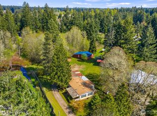 958 Tipsoo Loop S, Rainier, WA 98576