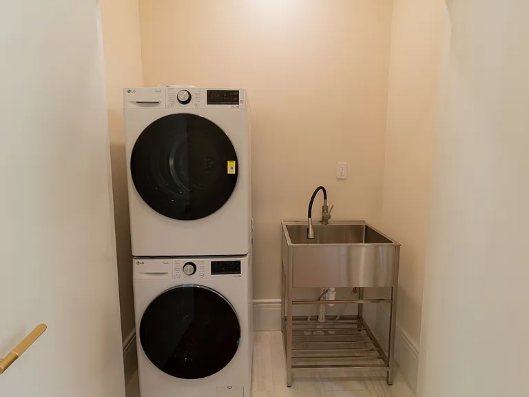 17 N Pearl St #2 — Photo 18