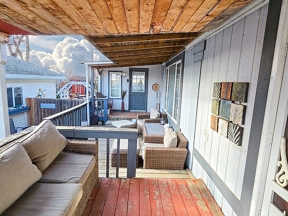 2nd image of 38 Prairie Sun Court
