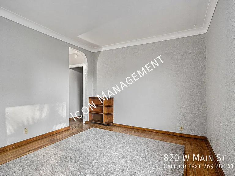 820 W Main St #1 — Photo 2