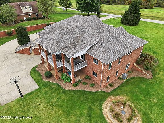 3rd image of 230 Roundtop Rd