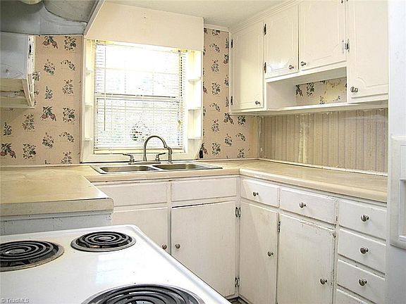 4th image of 1650 Kersey Valley Rd