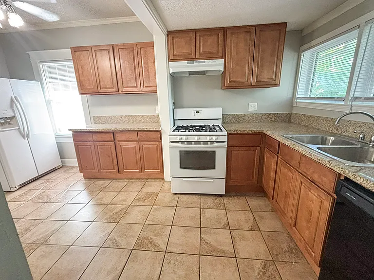 1796 Nelson Ave #A — Photo 10