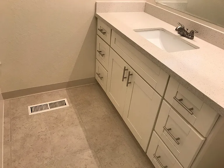 Newhall 2724-26 — Photo 9