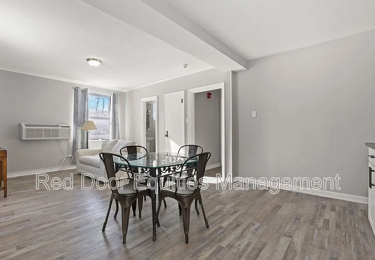 123 N Broad St #201 — Photo 8