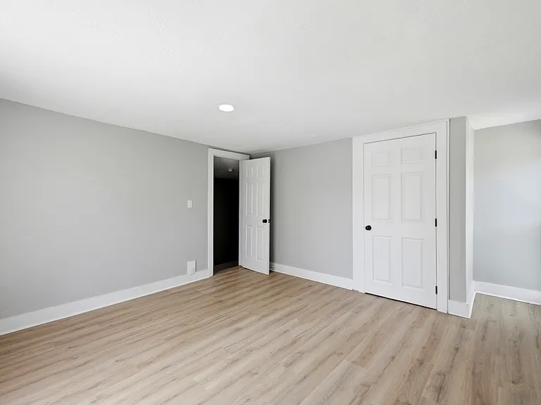 617-619 E 4th St #617 — Photo 31