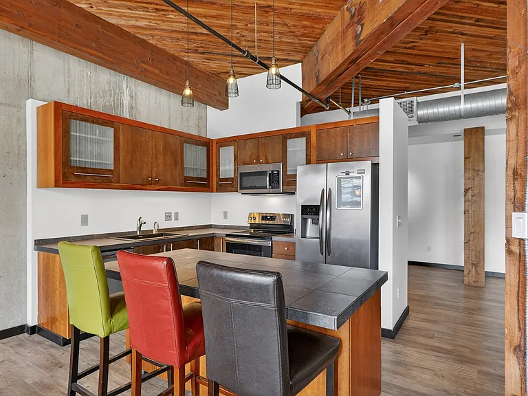 1420 NW Lovejoy St #605 — Photo 4