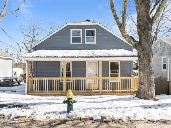 15 Hawthorne St, North Providence, RI 02904