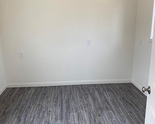 4th image of 507 Edgewood St