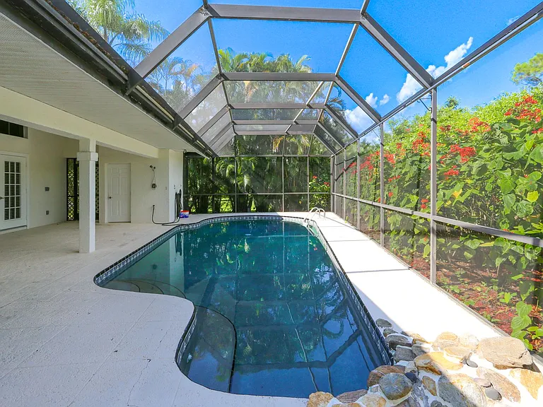 1040 Moon Lake Dr — Photo 27