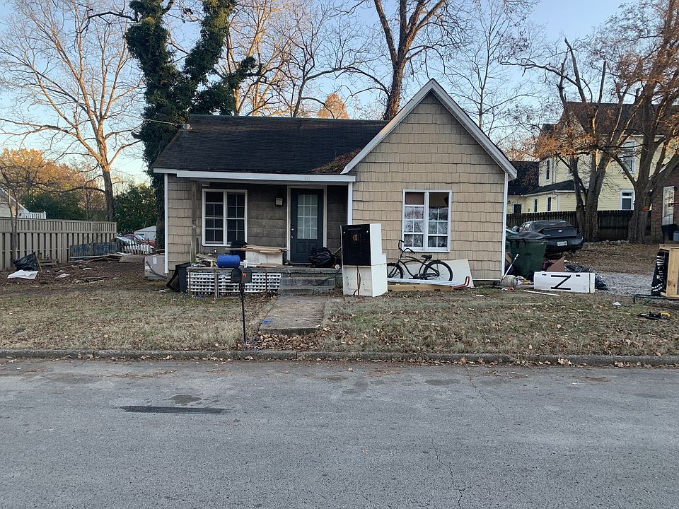 1st image of 107 5th Ave NW