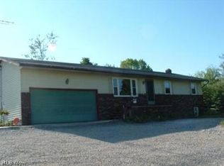 12150 Gearhart Rd, Burbank, OH 44214