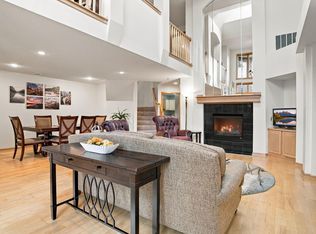 243 W Canyon Dr, Hudson, WI 54016
