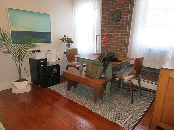 3rd image of 16 Lyon St #2