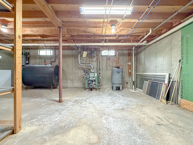 9 Dakota Dr — Photo 39