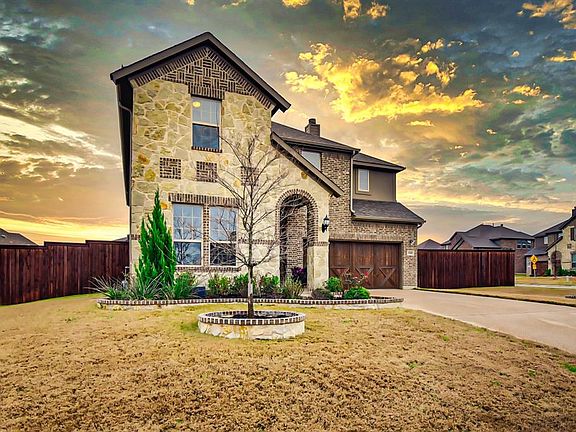 2nd image of 3200 Stone Canyon Dr