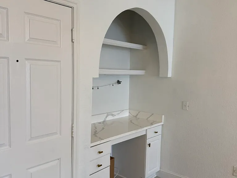 860 N Orange Ave #303 — Photo 5
