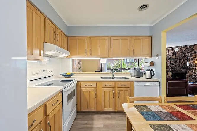 810 Waterview Cir #3 — Photo 11