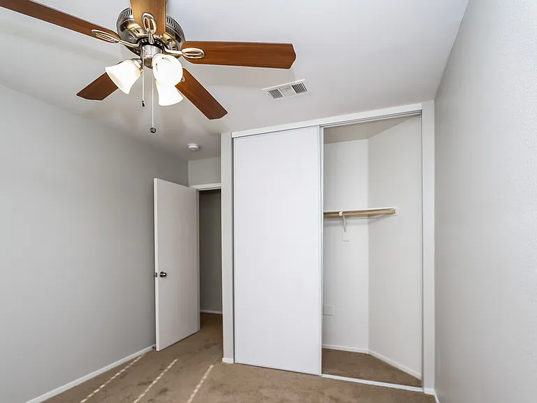 681 Indian Row Ct — Photo 12