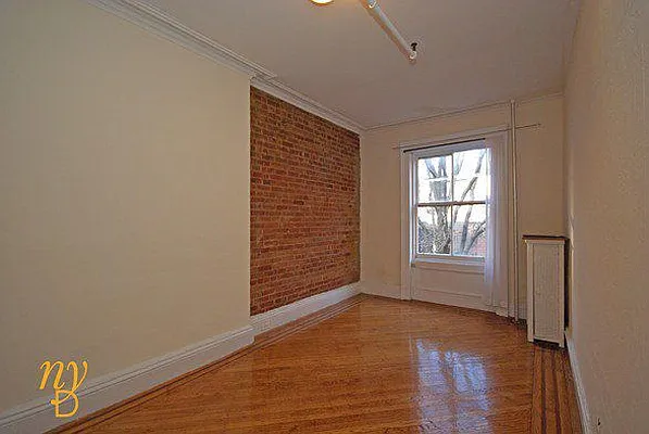 Rented by New York Dwellings LLC | media 24