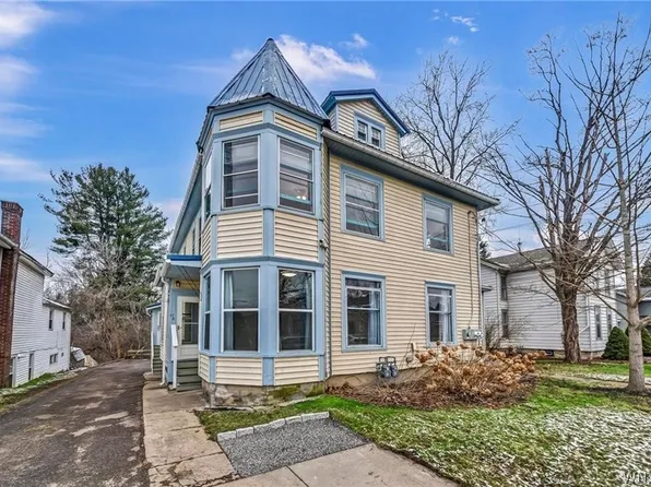 45 S Main St, Holland, NY 14080