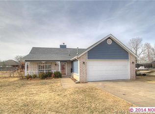 1302 S 221st West Ave, Sand Springs, OK 74063