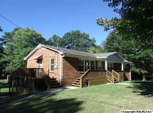 843 Fairview Dr, Arab, AL 35016