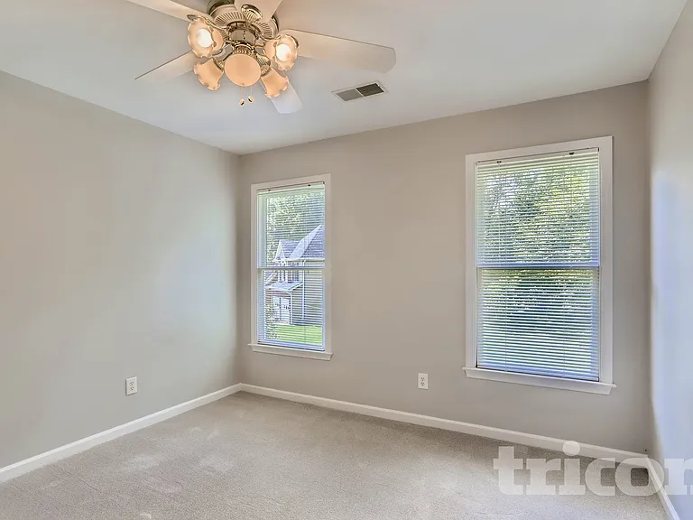 875 Cedar Creek Dr — Photo 12