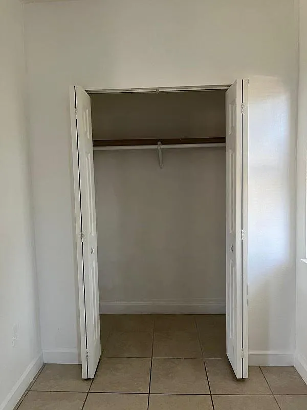 Studio, 500 sqft, $1,300 — Photo 3