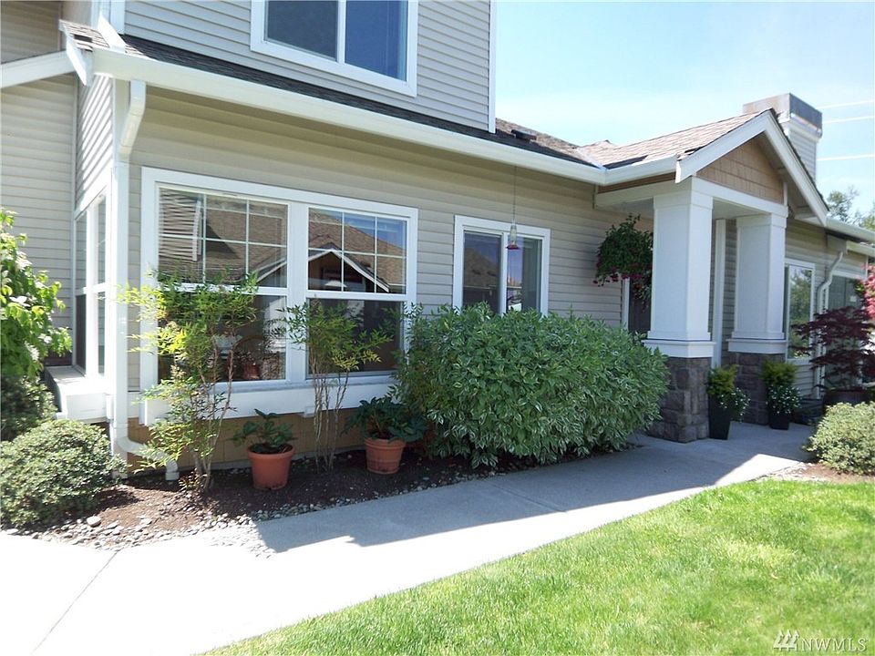 1st image of 5909 Panorama Dr SE APT 18-104