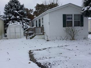 400 S Harkless Dr #112, Syracuse, IN