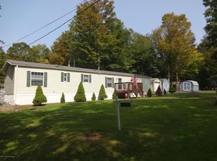 117 Woodchuck Ln, Gouldsboro, PA 18424