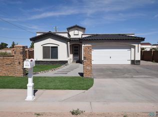 305 S Yucca St, Deming, NM 88030