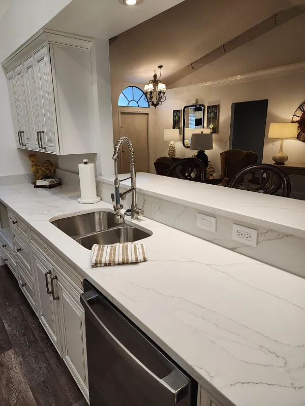Designers Home on Lake Tarpon — Photo 4