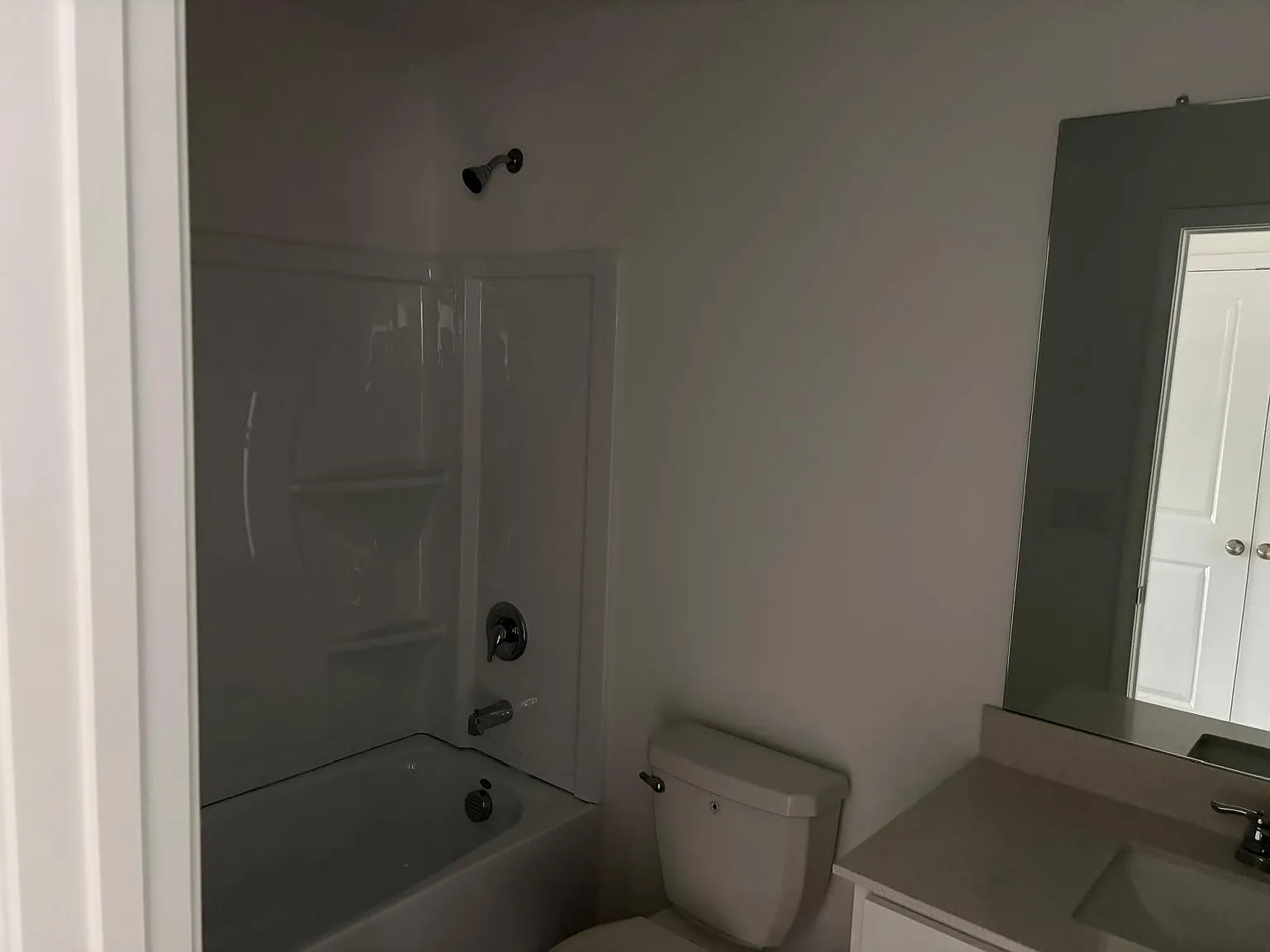 3 bed, 3.5 bath, 1825 sqft, $2,200 — Photo 3