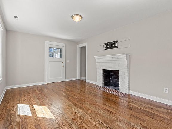 3rd image of 1529 Springvale Rd
