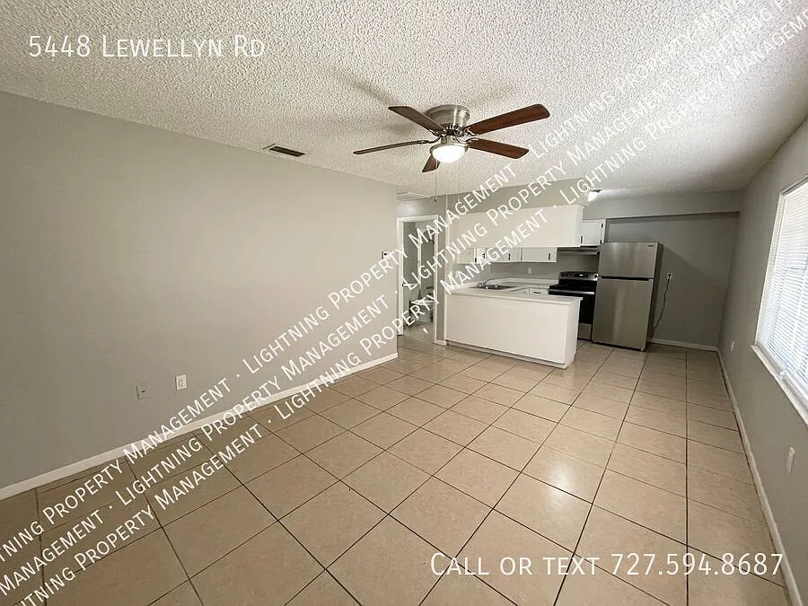 5448 Lewellyn Rd