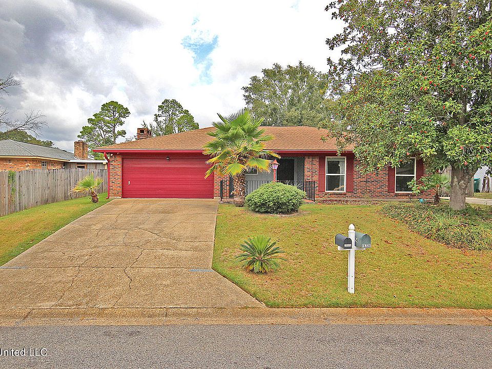 1st image of 15719 Parkwood Dr S