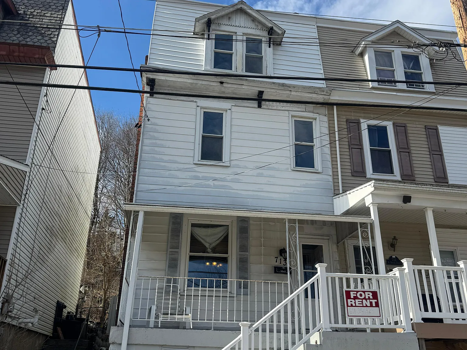 5 bed, 1.5 bath, 1700 sqft, $1,500 — Photo 1