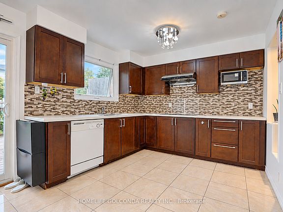4th image of 258 Hollyberry Trl