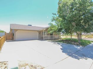 636 Heather Ct, Ridgecrest, CA 93555